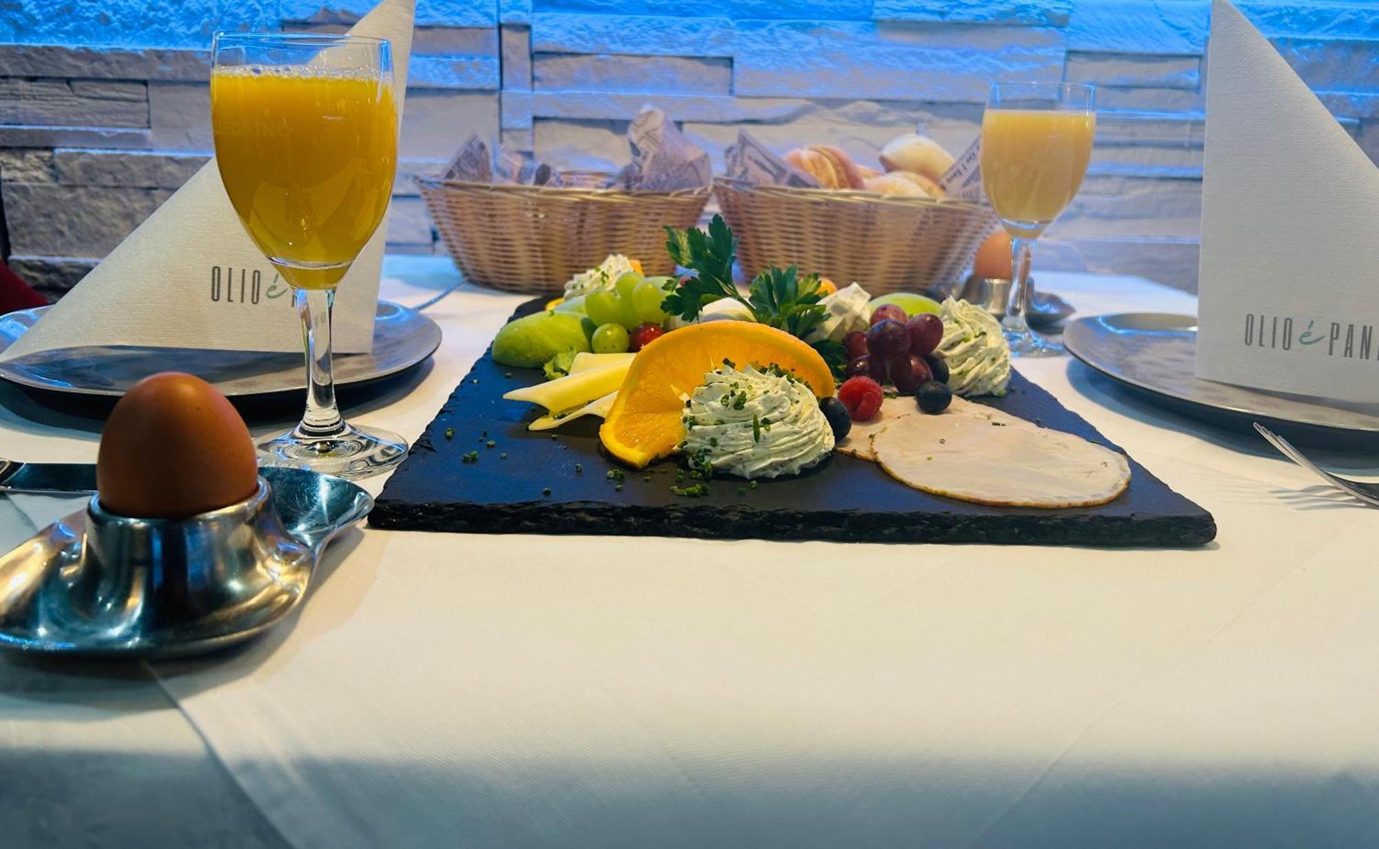 Hotel & Restaurant Olio E Pane Enzklösterle Eksteriør billede